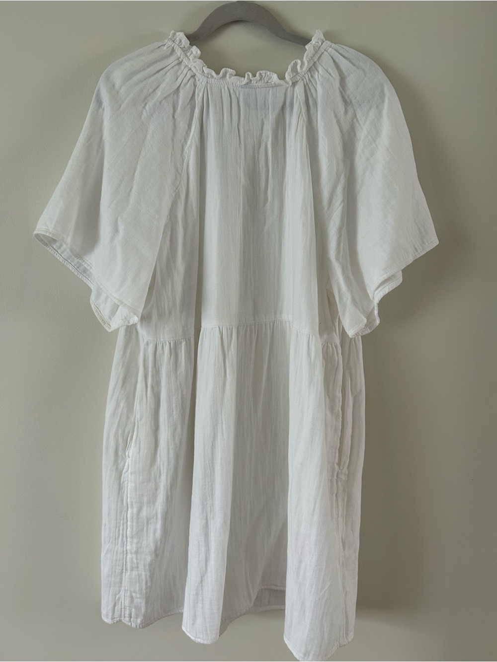 Old Navy White Ruffle-Trim V-Neck Dress - Picture 2 of 5